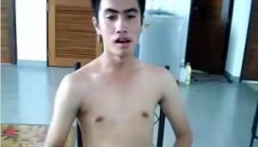 เด็กไทยเล่น WebCam ชักว่าวโชว์