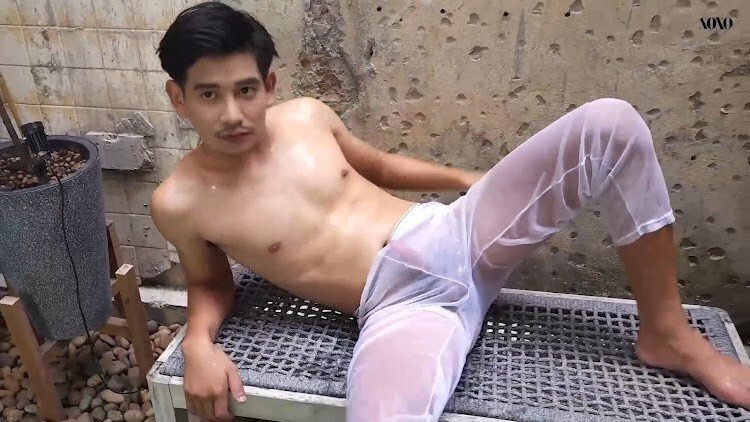 นายแบบหล่อขี้เล่น ท็อปเปอร์ วันนี้มาถ่ายแบบนิตยสารเกย์แน่นอนว่าจัดเต็มโชว์ควยชักว่าวน้ำแตกฟินๆ