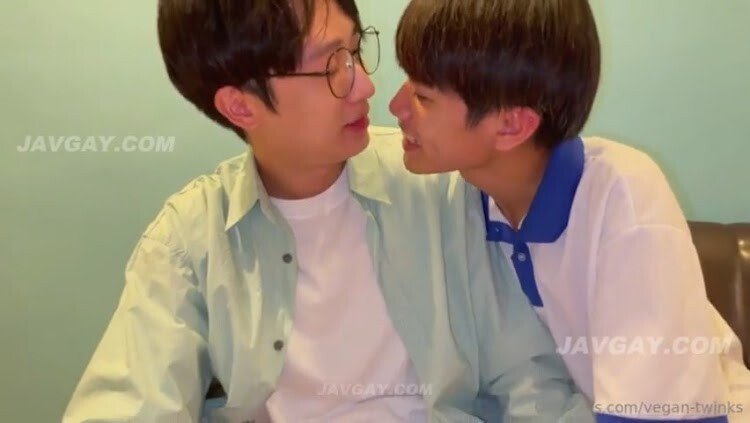 ติวเตอร์ที่รัก พี่เขาน่ารักสอนเก่งแถมให้เราเย็ดด้วย ควยเราก็ใหญ่ซะด้วย ค่อยๆเข้าออกแม่งโคตรเสียว ติวเตอร์นั่งเทียนจนน้ำแตกเต็มตัวลูกศิษย์